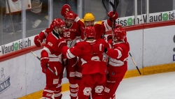 Hockey sur glace: Lausanne se paie le champion pour sortir de la crise